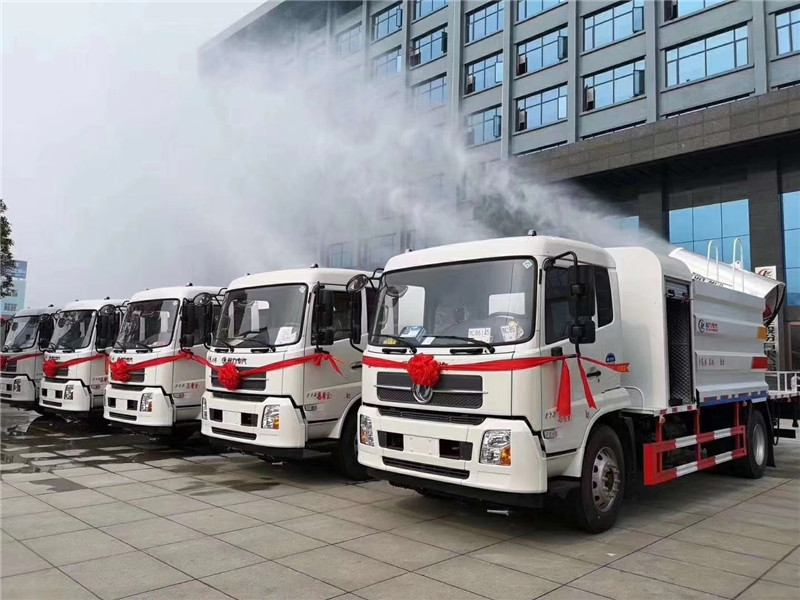 面壁十年圖壁破，練好內功立潮頭年終抑塵車、掃路車、壓縮垃圾車批量發車