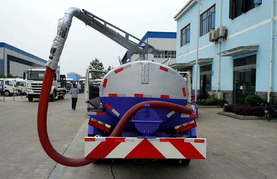 性?xún)r(jià)之王國(guó)六東風(fēng)福瑞卡吸糞車(chē)